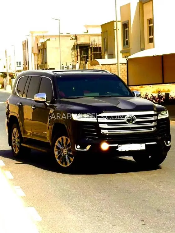 Toyota Land Cruiser 2023 for Sale in Ajman Image-8