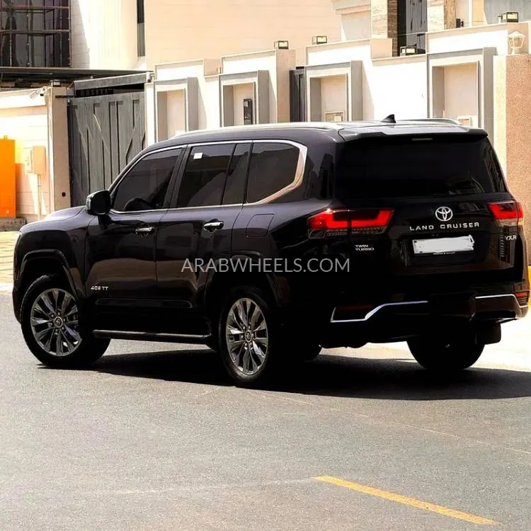 Toyota Land Cruiser 2023 for Sale in Ajman Image-12
