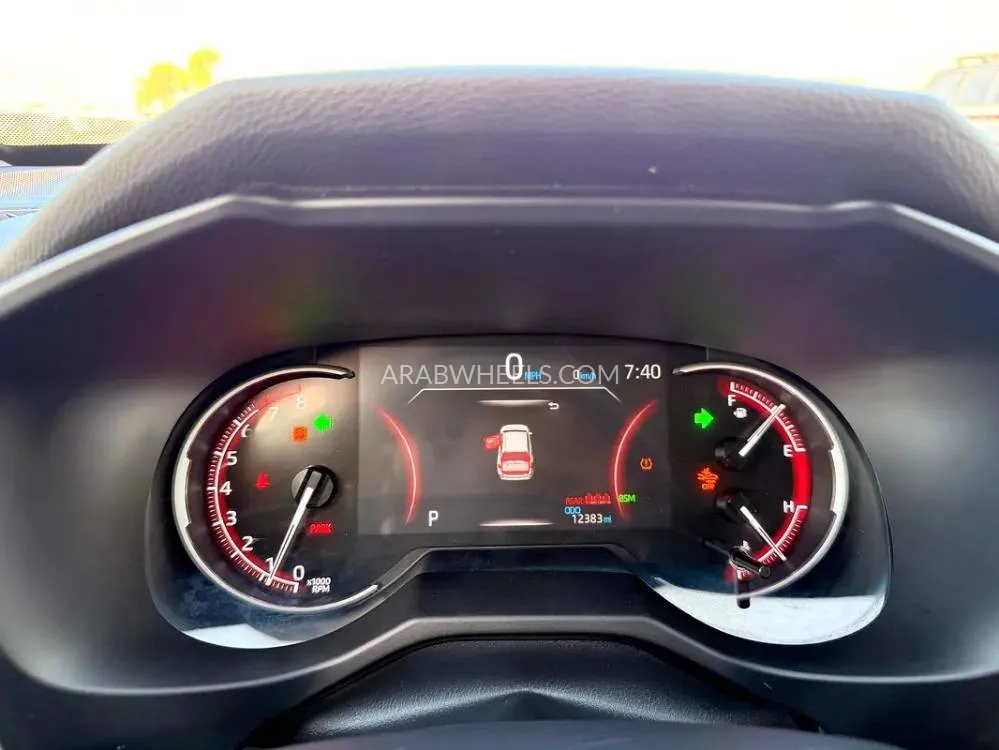 تويوتا راف 4 2025 for Sale in دبي Image-12