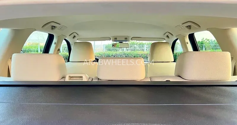 Volkswagen Touareg 2016 for Sale in Dubai Image-3