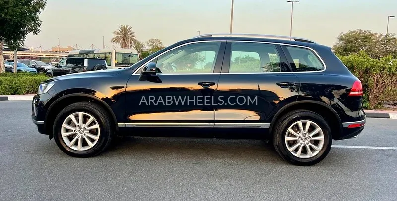 Volkswagen Touareg 2016 for Sale in Dubai Image-7