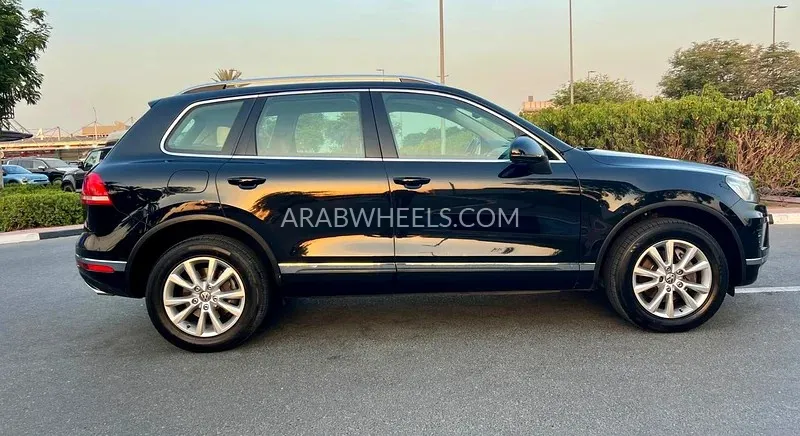 Volkswagen Touareg 2016 for Sale in Dubai Image-10