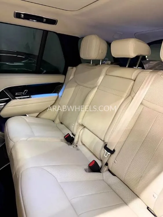 Land Rover Range Rover 2023 for Sale in Dubai Image-5