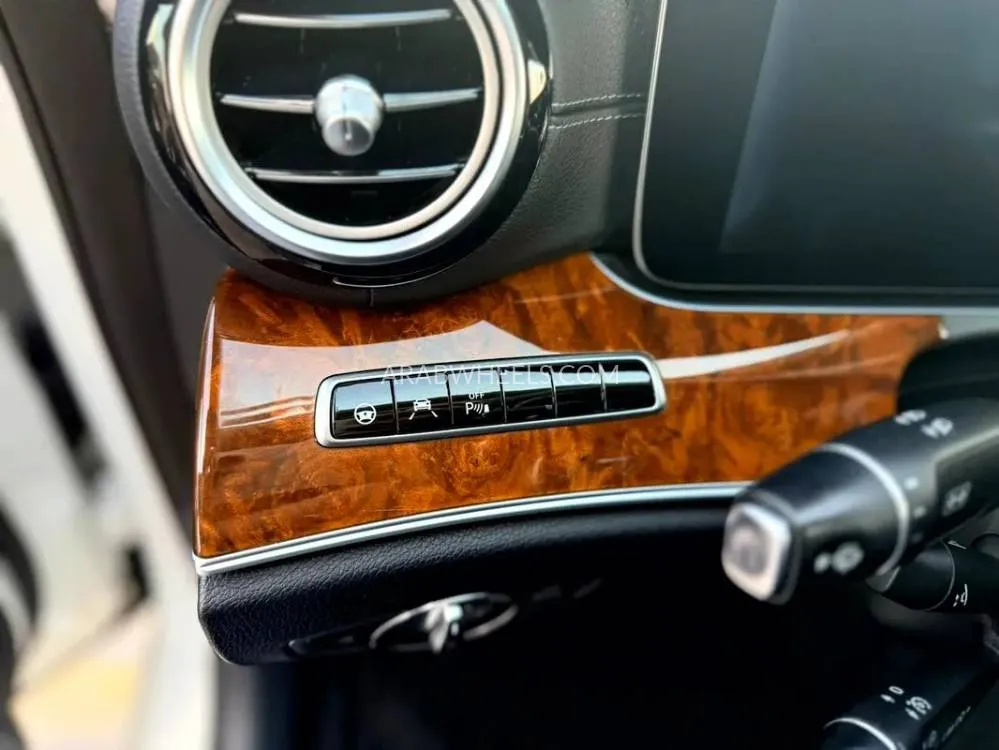 Mercedes Benz E Class 2017 for Sale in Dubai Image-5