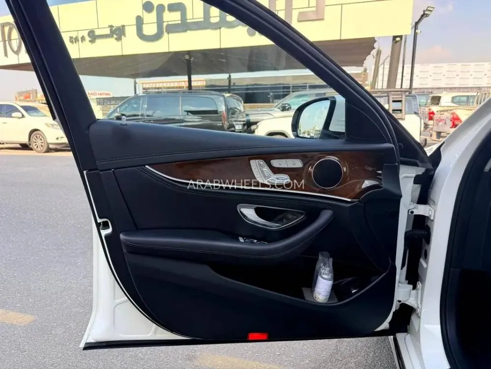 Mercedes Benz E Class 2017 for Sale in Dubai Image-11