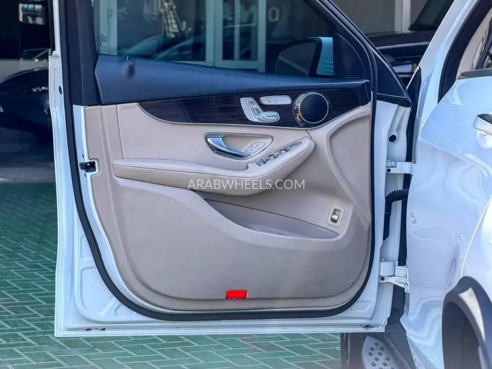 Mercedes Benz GLC Class 2020 for Sale in Dubai Image-18