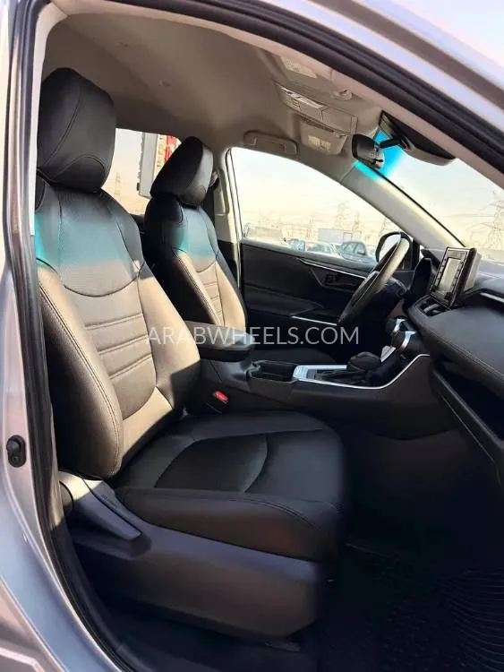 Toyota Rav4 2021 for Sale in Dubai Image-12