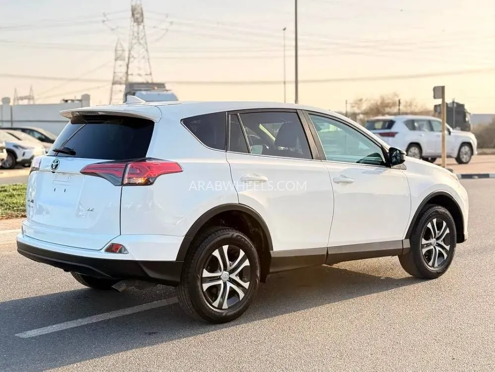 Toyota Rav4 2018 for Sale in Dubai Image-17