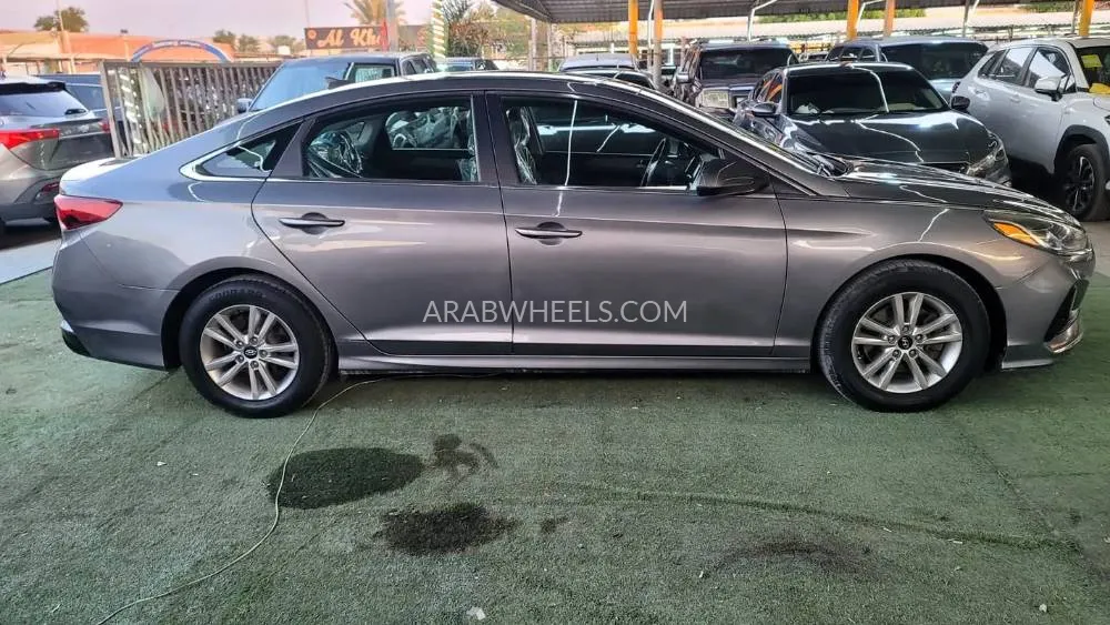 Hyundai Sonata 2019 for Sale in Ajman Image-11