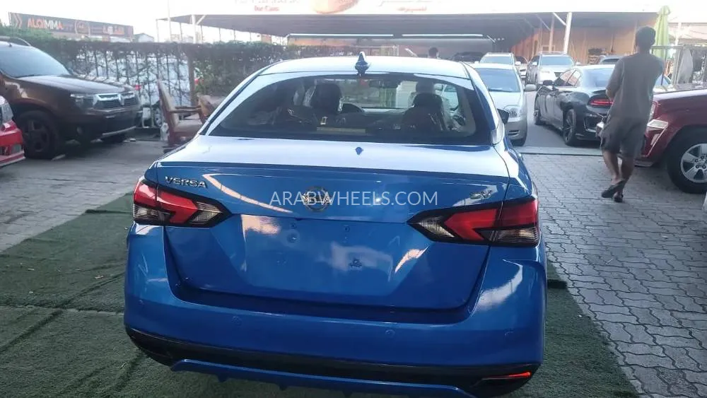 Nissan Versa 2020 for Sale in Ajman Image-11