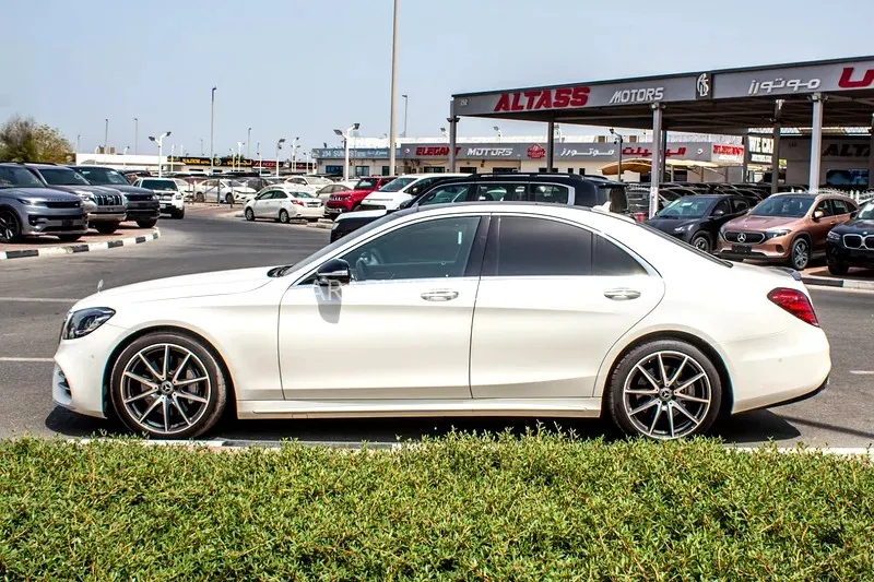 مرسيدس بنز CLS Class 2019 for Sale in دبي Image-16