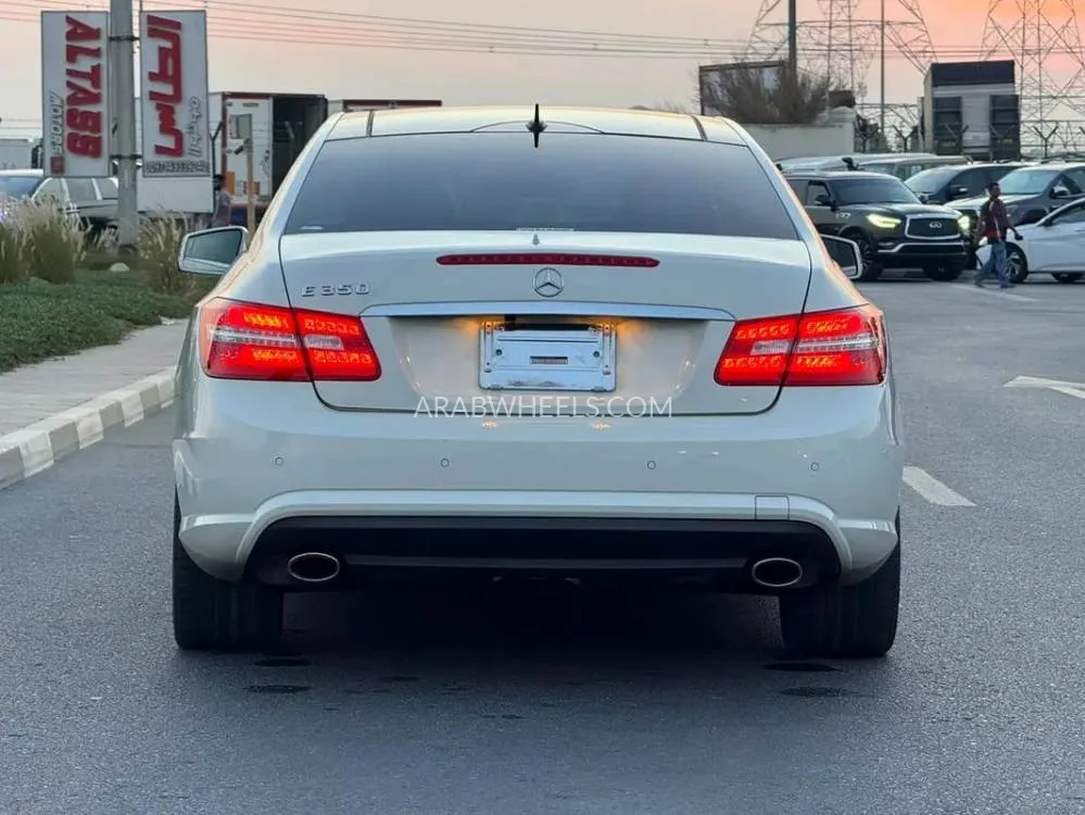 Mercedes Benz E Class 2011 for Sale in Dubai Image-14