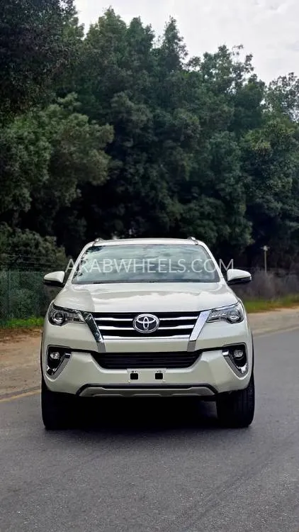 Toyota Fortuner 2019 for Sale in Sharjah Image-7