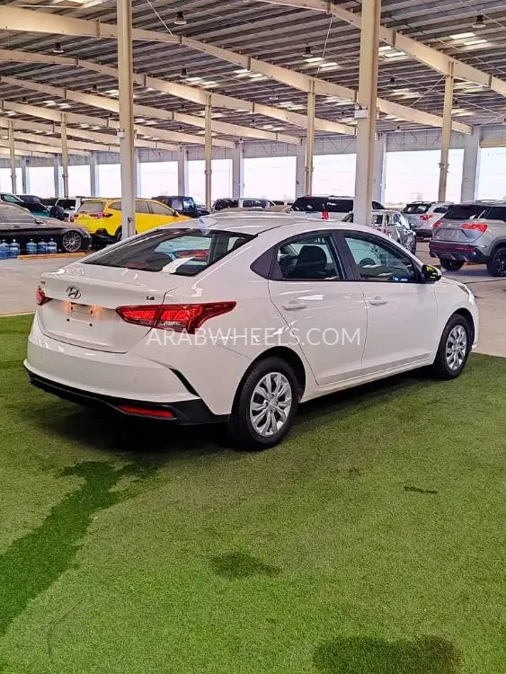 Hyundai Accent 2023 for Sale in Umm Al Quwain Image-15