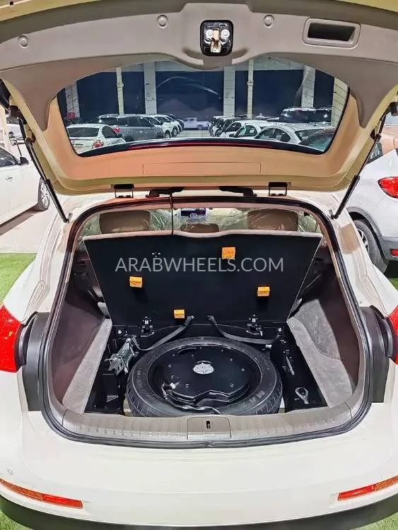 Infiniti QX50 2015 for Sale in Umm Al Quwain Image-8