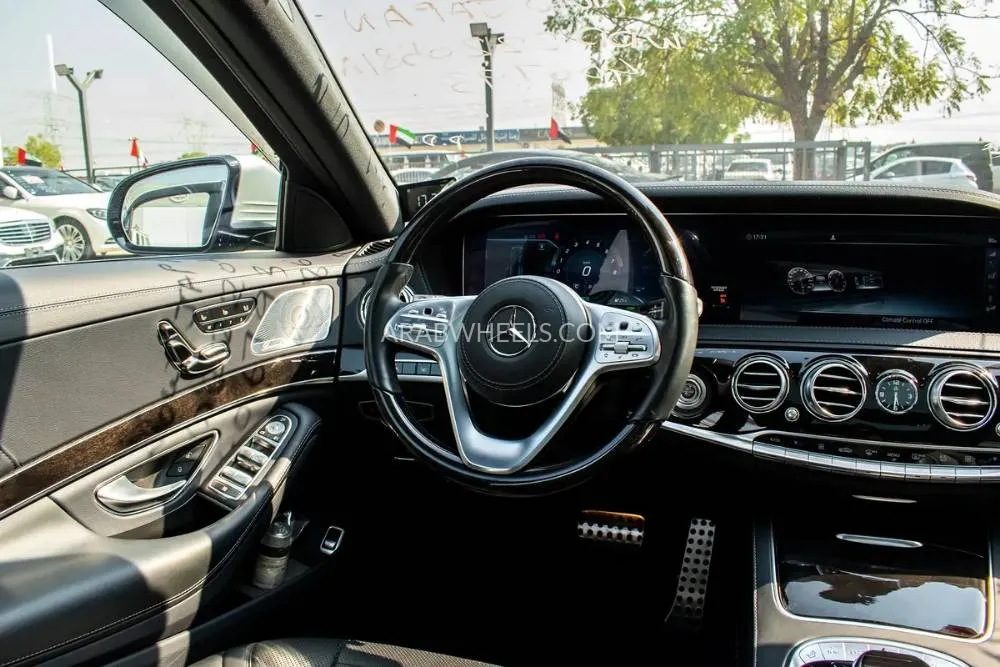 Mercedes Benz CLS Class 2018 for Sale in Dubai Image-16