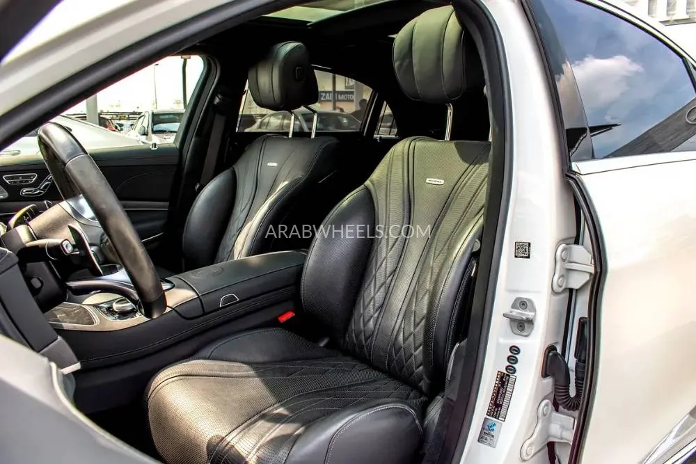 Mercedes Benz CLS Class 2018 for Sale in Dubai Image-4