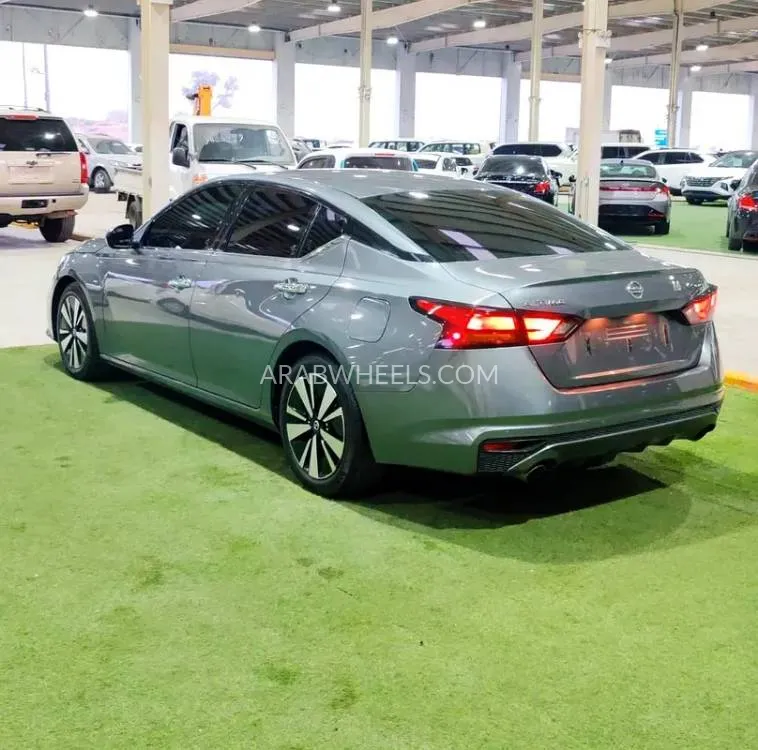 Nissan Altima 2021 for Sale in Umm Al Quwain Image-6