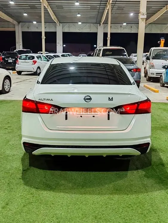 Nissan Altima 2020 for Sale in Umm Al Quwain Image-12