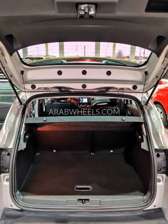 رينو كابتور 2017 for Sale in أم القيوين Image-2