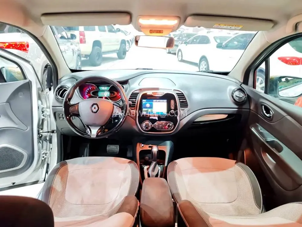 رينو كابتور 2017 for Sale in أم القيوين Image-15