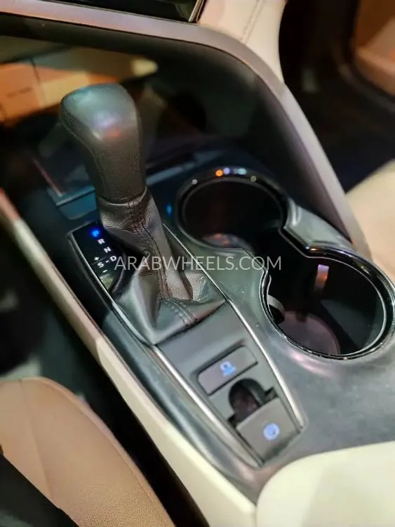 Toyota Camry 2019 for Sale in Umm Al Quwain Image-20