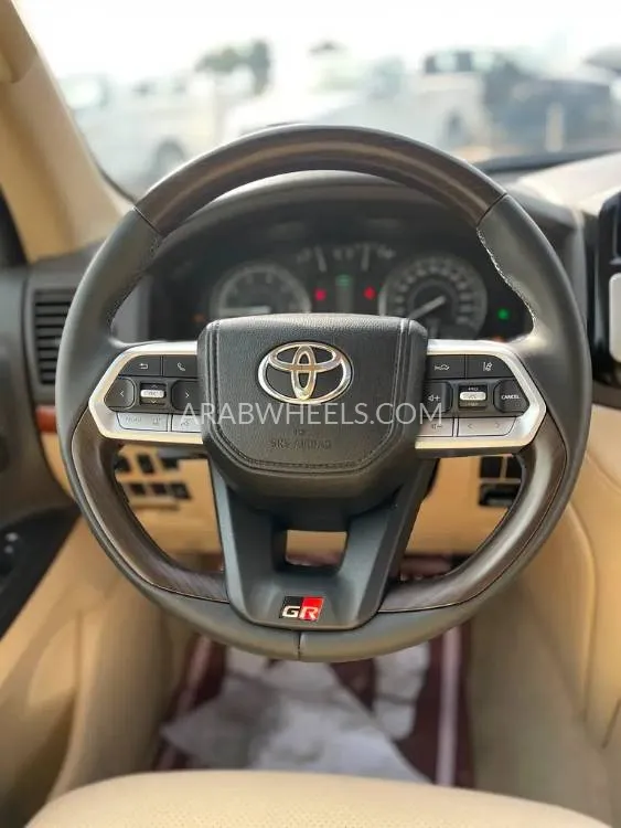 تويوتا لاند كروزر 2012 for Sale in دبي Image-8