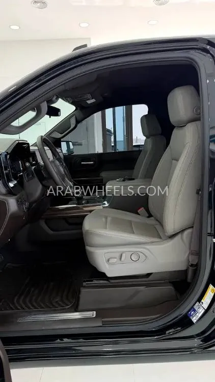 Chevrolet Silverado 2025 for Sale in Abu Dhabi Image-11