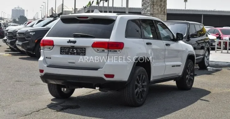 جيب شيروكي 2017 for Sale in عجمان Image-5