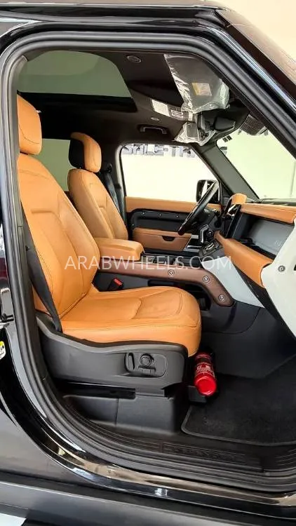 Land Rover Defender 2024 for Sale in Abu Dhabi Image-9
