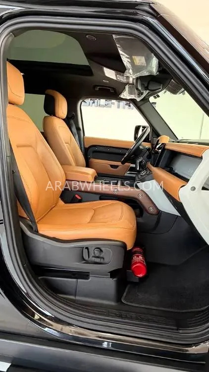 Land Rover Defender 2024 for Sale in Abu Dhabi Image-11