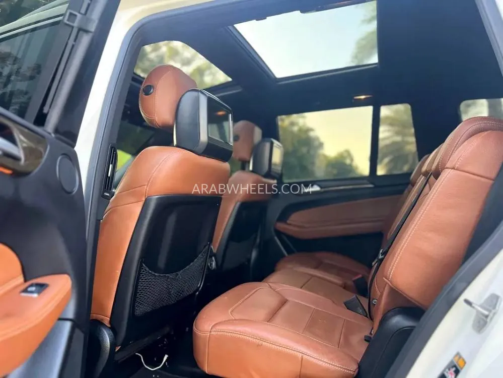 Mercedes Benz GLS 2019 for Sale in Sharjah Image-9