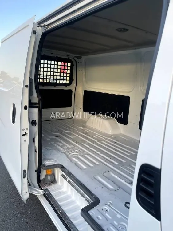 نيسان أورفان 2022 for Sale in دبي Image-14