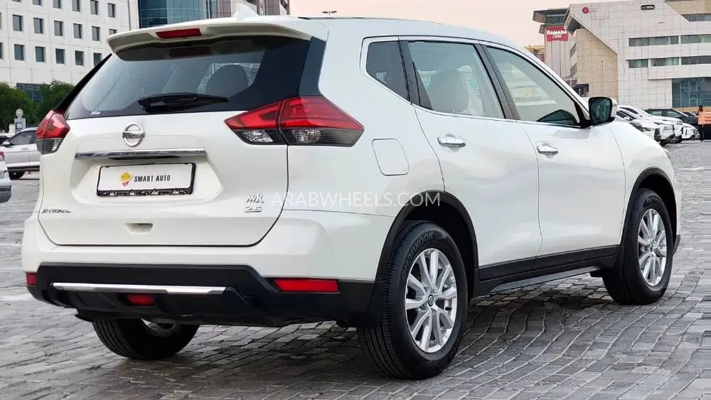 Nissan X-Trail 2021 for Sale in Dubai Image-2
