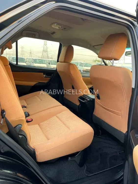 Toyota Fortuner 2022 for Sale in Dubai Image-7
