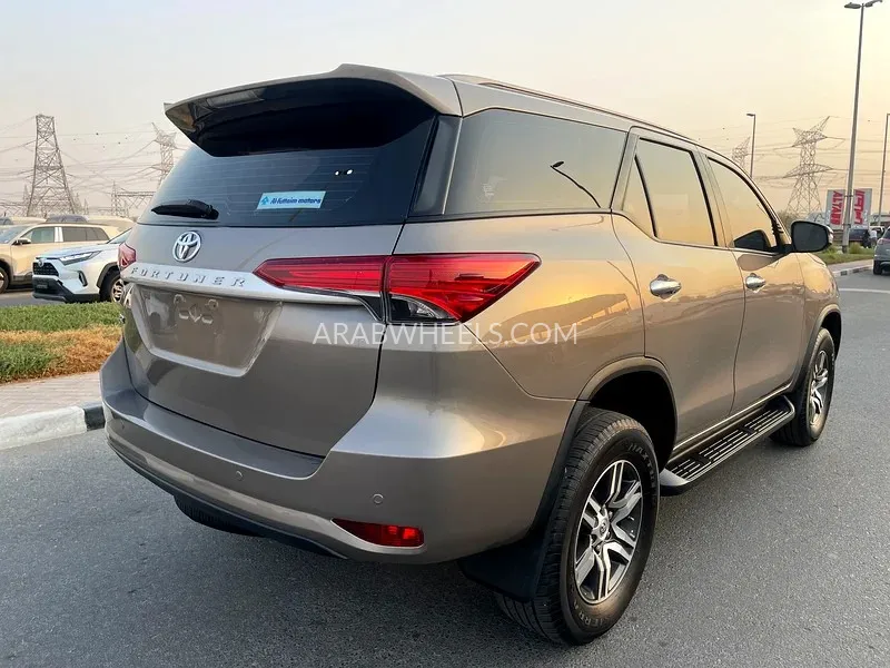 Toyota Fortuner 2022 for Sale in Dubai Image-12