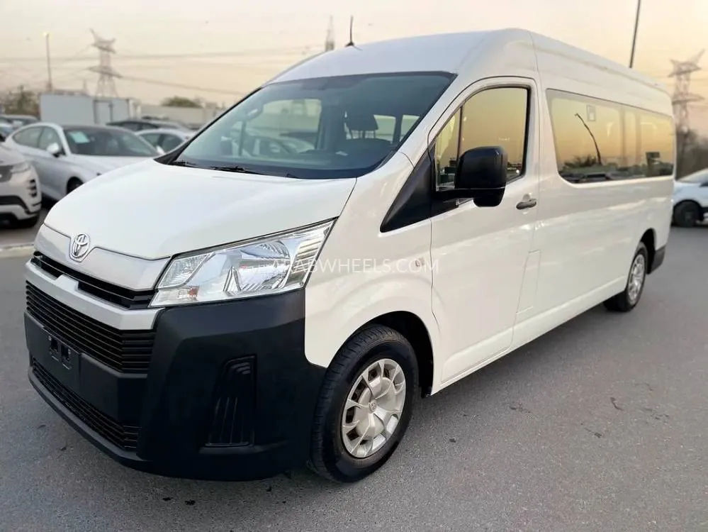 Toyota Hiace 2020 for Sale in Dubai Image-10