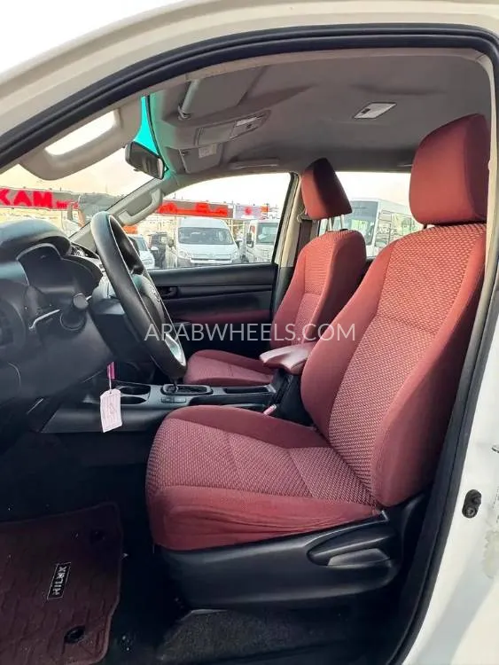 Toyota Hilux 2021 for Sale in Dubai Image-13