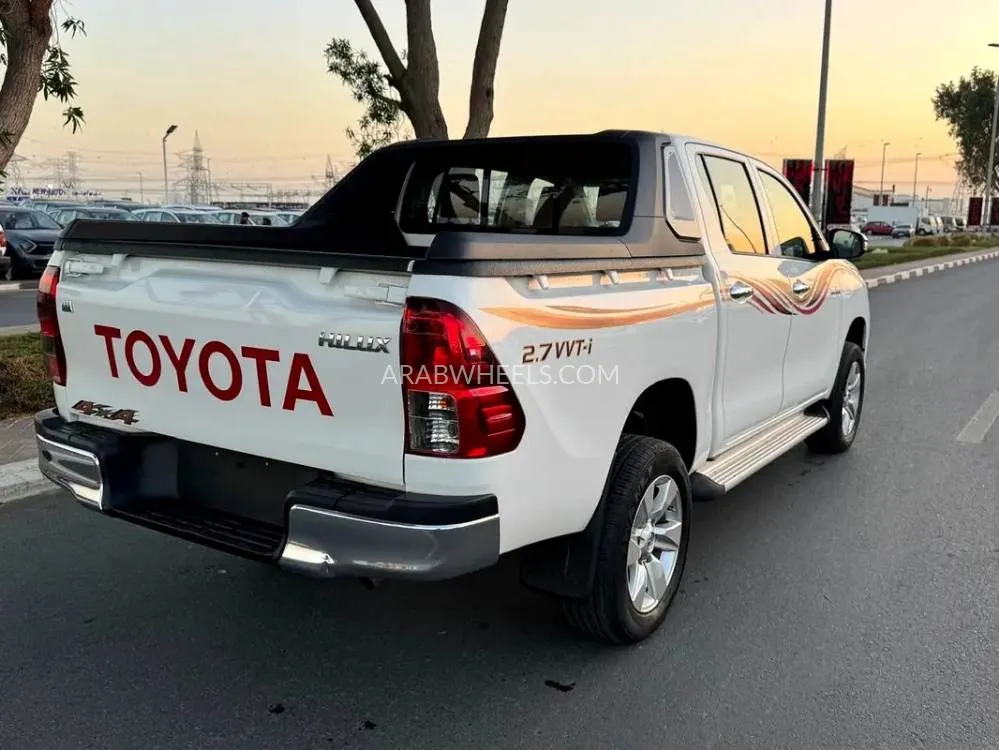 Toyota Hilux 2021 for Sale in Dubai Image-15