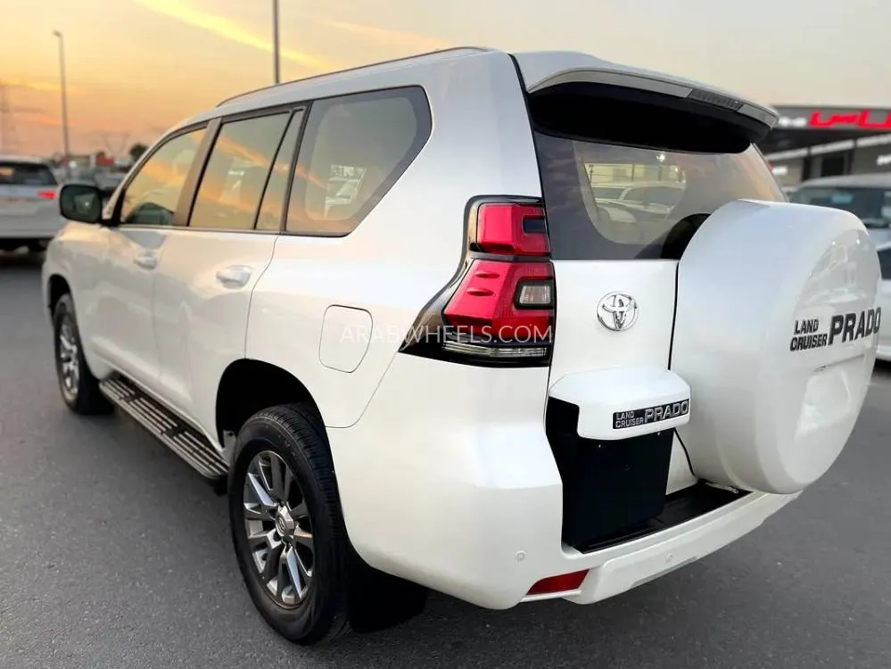 Toyota Land Cruiser Prado 2020 for Sale in Dubai Image-8