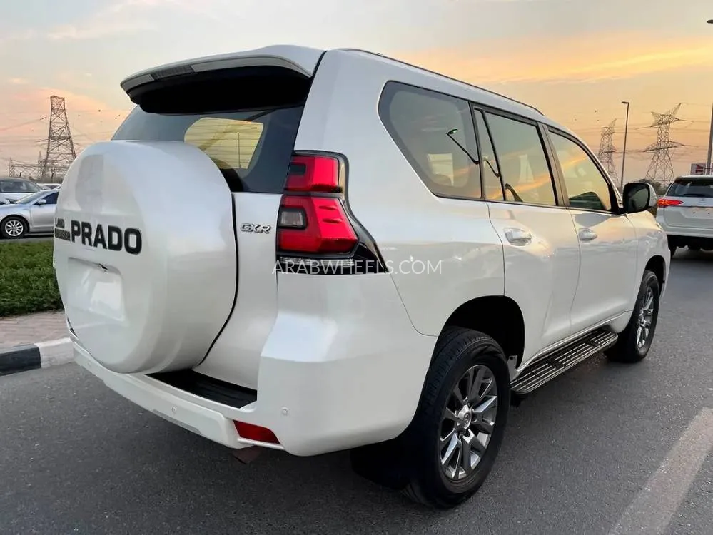 Toyota Land Cruiser Prado 2020 for Sale in Dubai Image-9