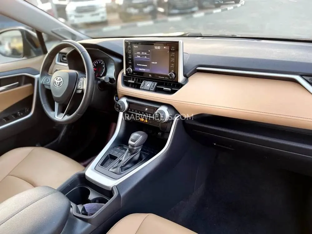 Toyota Rav4 2019 for Sale in Dubai Image-7