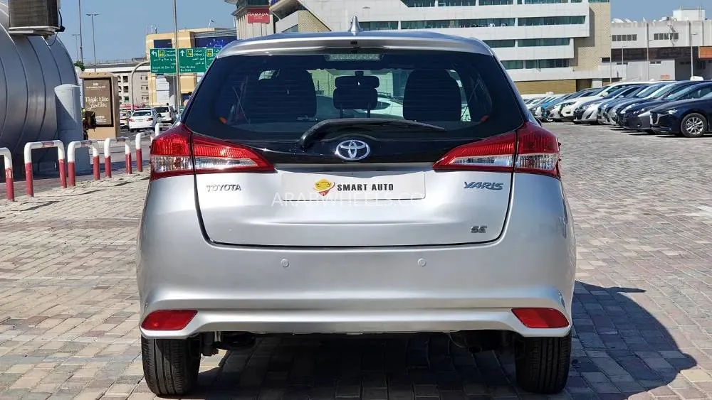 Toyota Yaris 2018 for Sale in Dubai Image-7