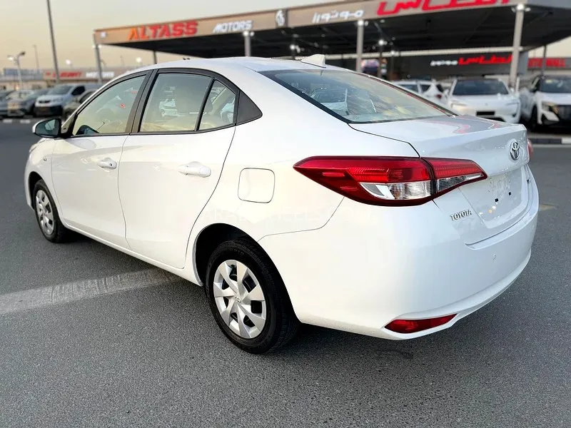 Toyota Yaris 2022 for Sale in Dubai Image-8