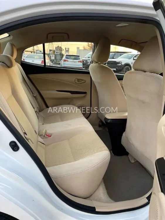 Toyota Yaris 2022 for Sale in Dubai Image-10