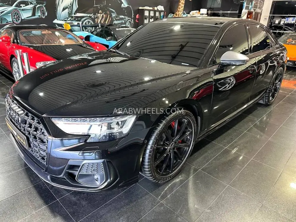 أودي إس 8 2022 for Sale in دبي Image-5