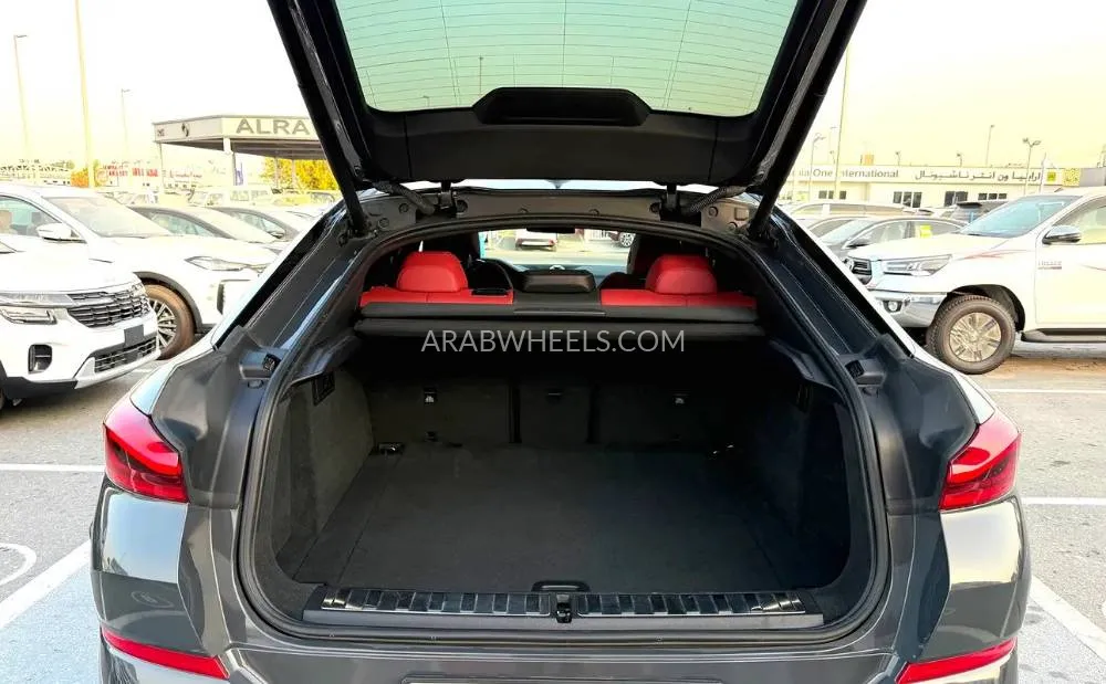 BMW X6 2023 for Sale in Dubai Image-17