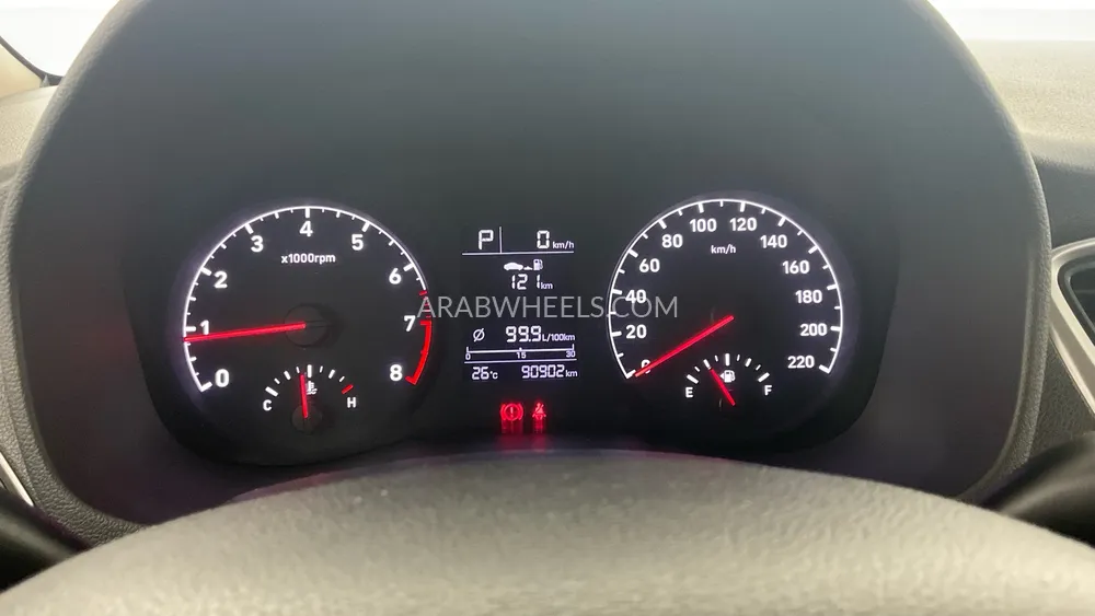 Hyundai Accent 2020 for Sale in Dubai Image-11