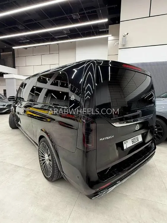 Mercedes Benz V Class 2022 for Sale in Dubai Image-5
