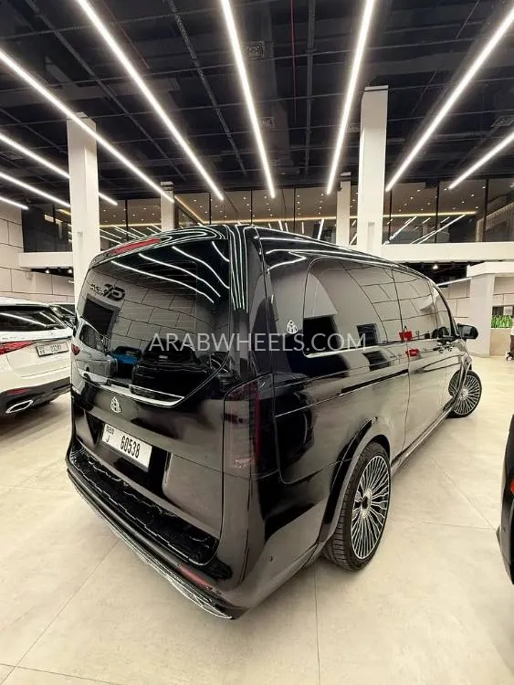 Mercedes Benz V Class 2022 for Sale in Dubai Image-14